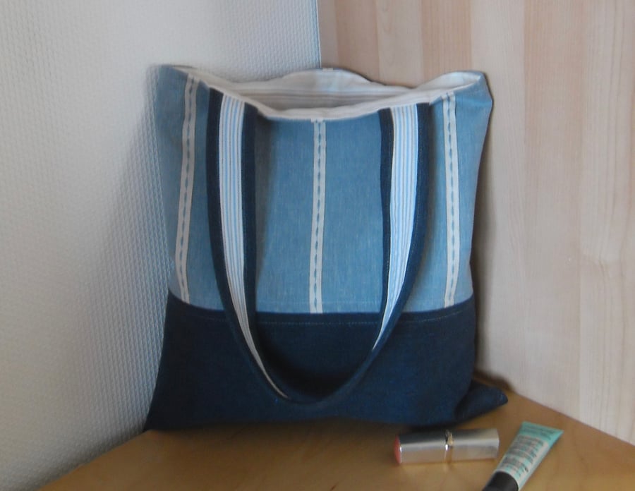 Tote bag in blue fabrics, new and reclaimed