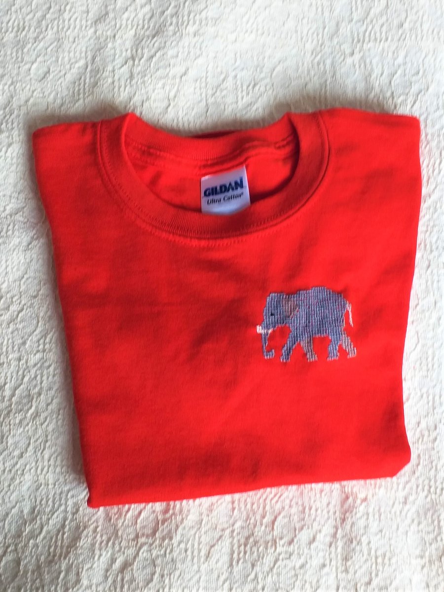 Elephant, T-shirt Age 6 (XS youth), hand embroidered