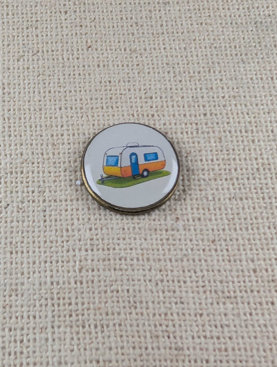 Vintage Retro Caravan - Caravan Themed Badge - Large Resin Topped Pin Badge