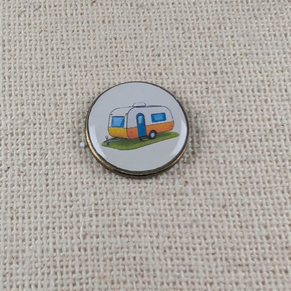 Vintage Retro Caravan - Caravan Themed Badge - Large Resin Topped Pin Badge