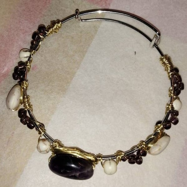 Amethyst and Howlite Crystal Wired Bangle