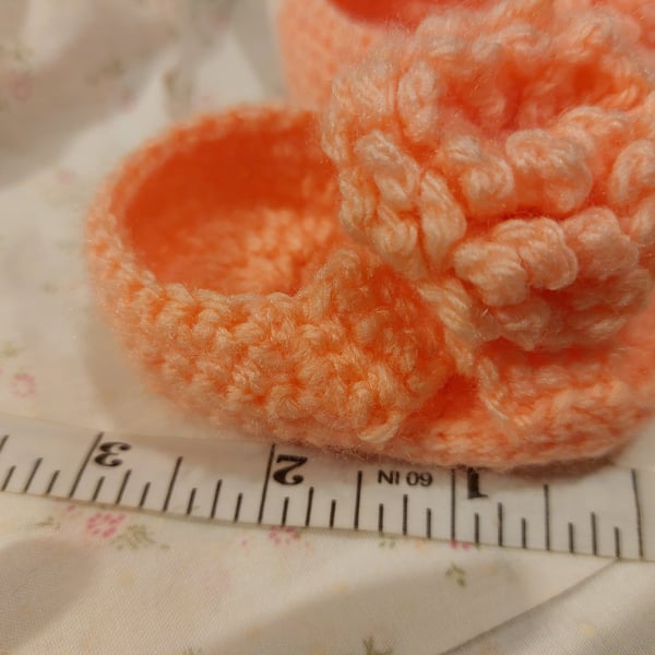 Pompom peep toes baby shoes