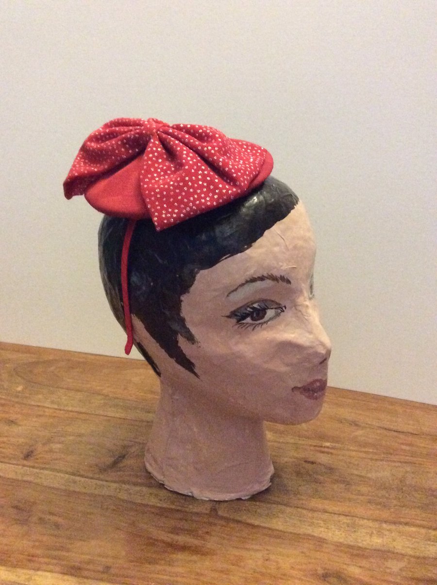 Red bow fascinator 