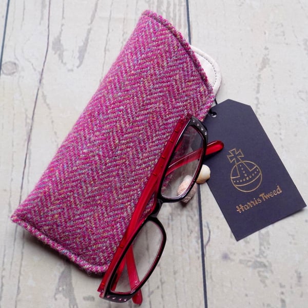 Harris Tweed eyeglasses case in magenta pink and beige herringbone weave