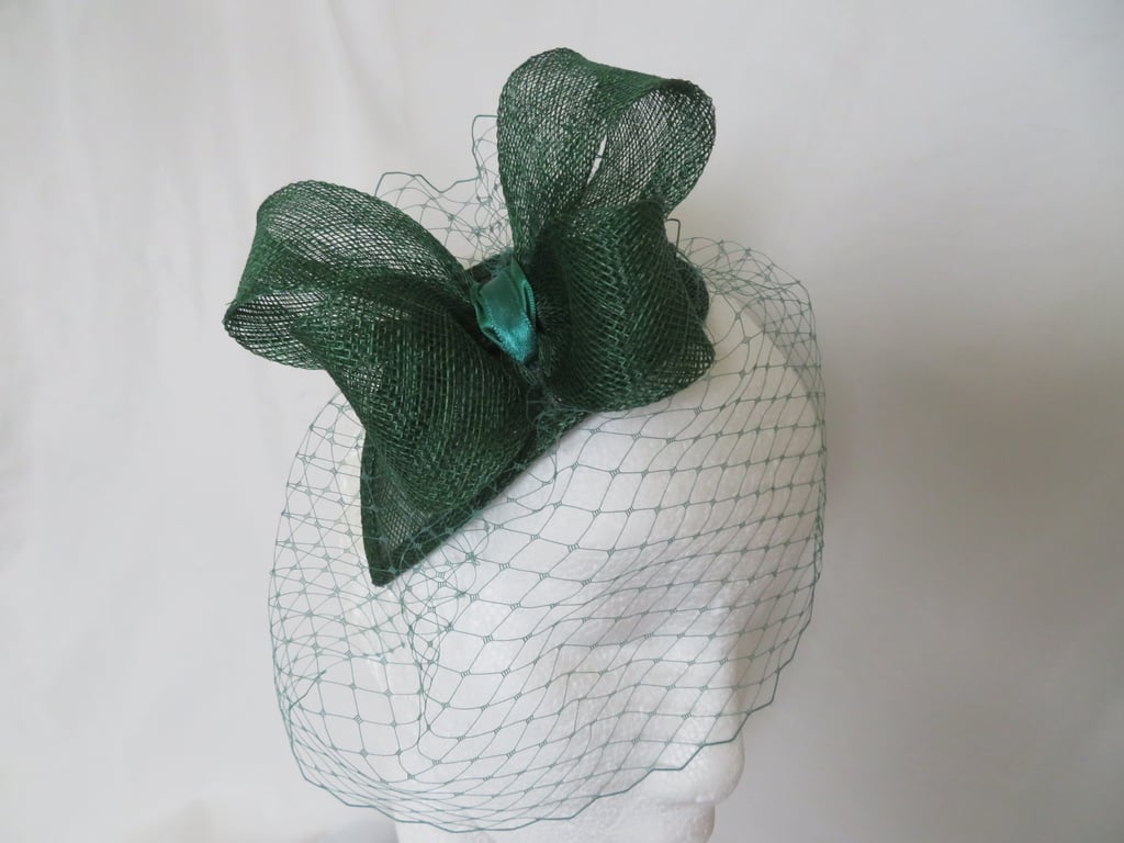 Dark Forest Green Sinamay Bow & Veil Retro Vintage Fascinator Hat 