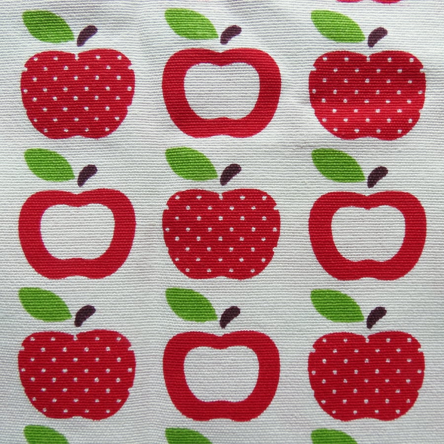Apples fabric. 1 metre of medium weight cotton.  56 inches in width.