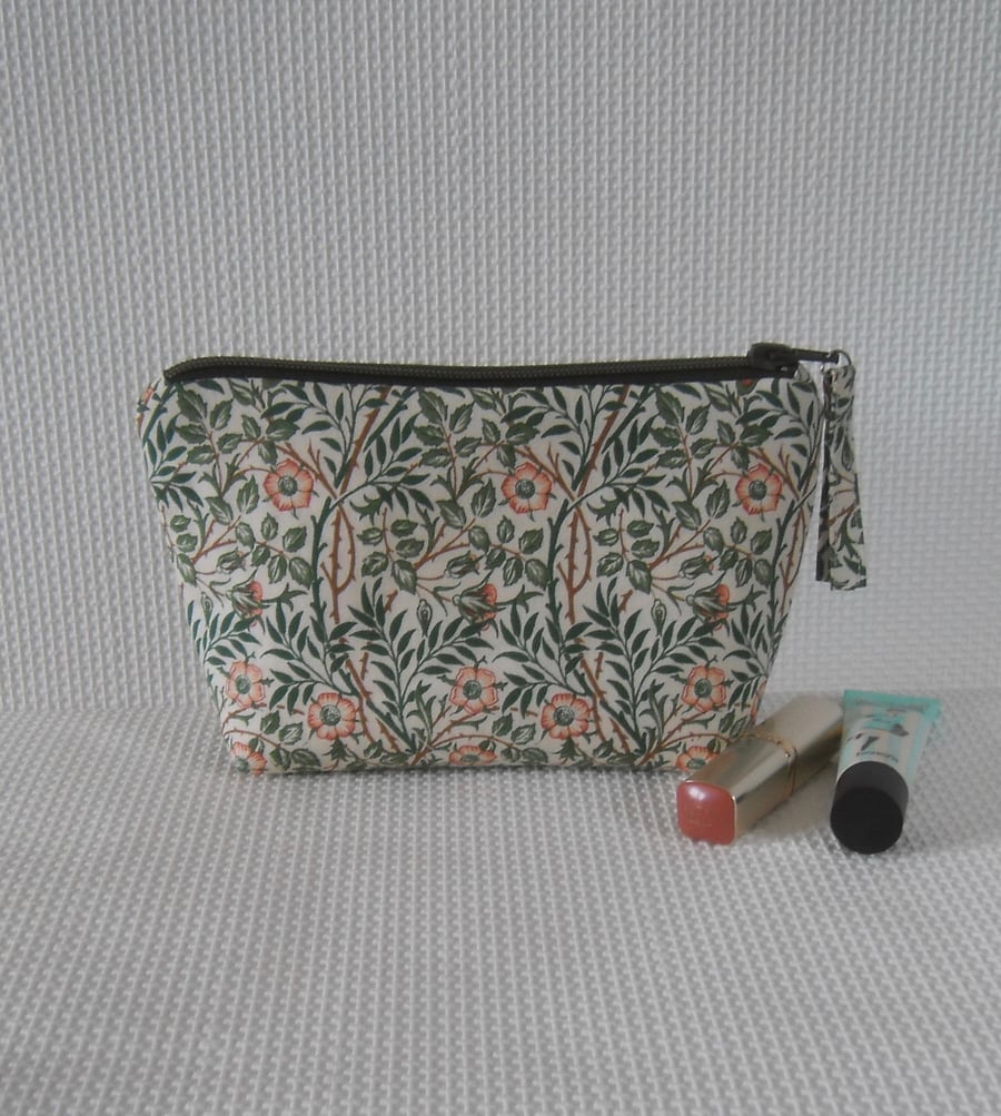 Make up bag with zip in William Morris fabric 