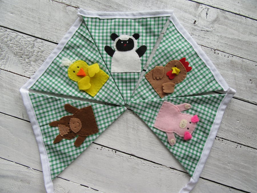 Farm animal nursery bunting