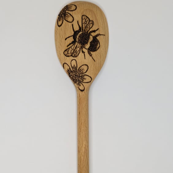 Decorated wooden spoon - bee pyrography, kitchen or baking gift