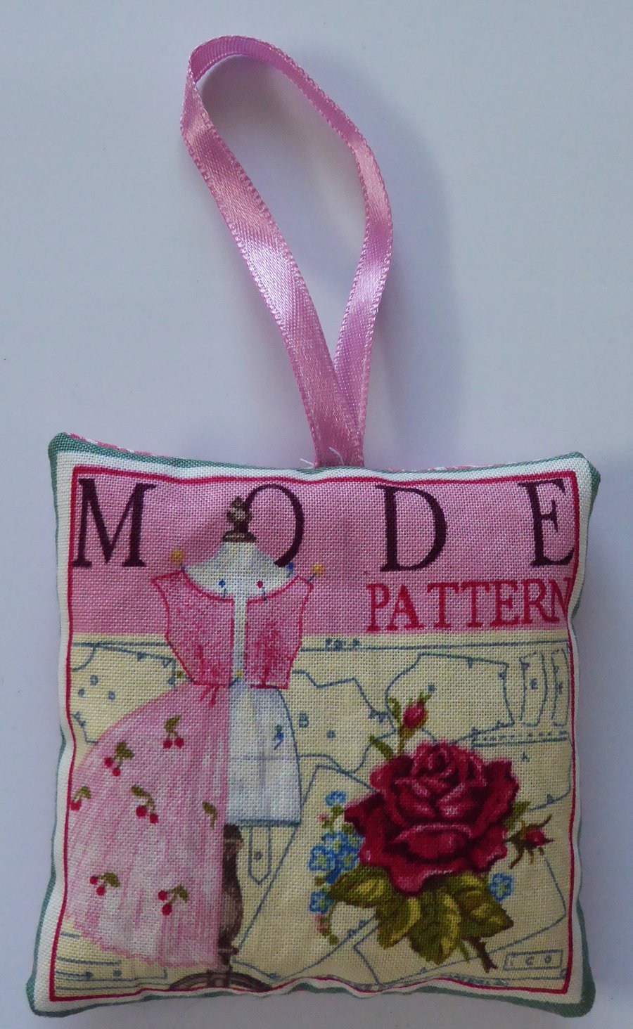 Lavender Bag with Retro “Sewing Themed Pattern” design 