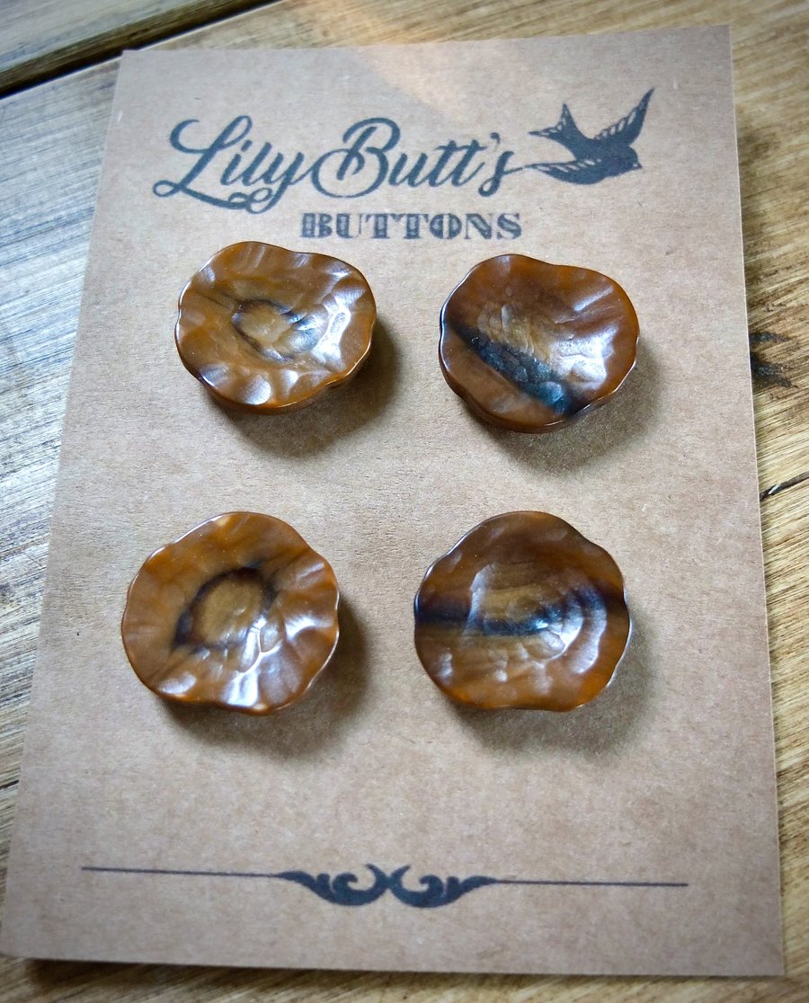 4 Vintage Faux Wood Buttons 