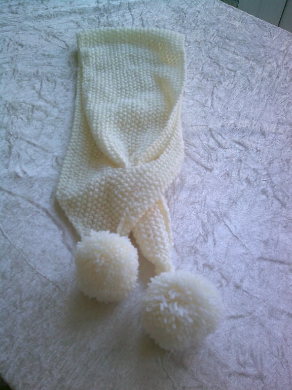Cream Moss Stitch with Bobbles Neck Tie