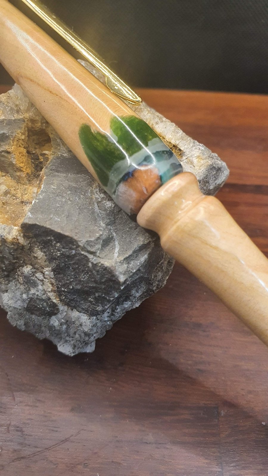 Maple pen with resin ring