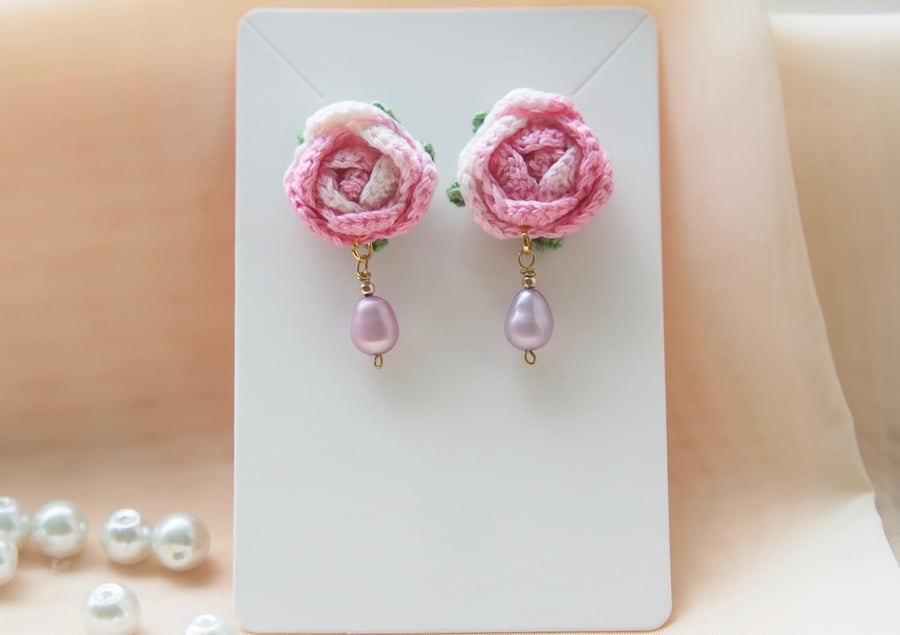 Fresh water pearls, crochet floral earrings 