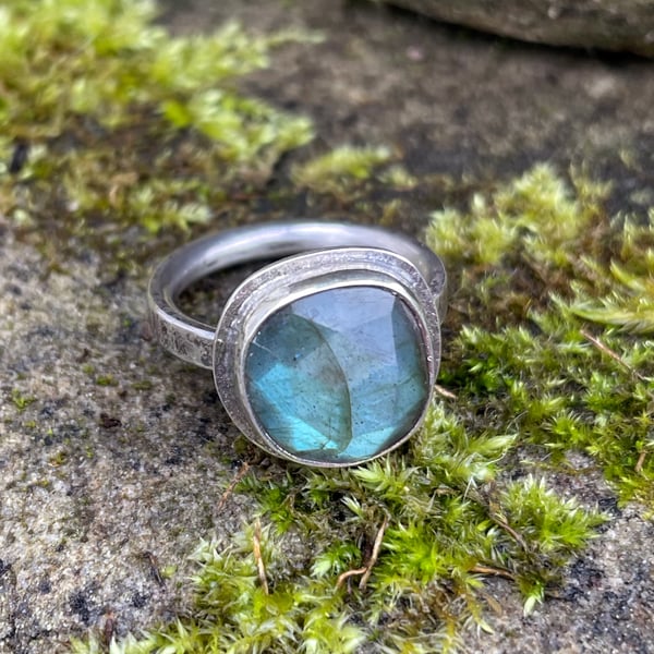 Sterling silver labradorite ring. U.K. size N