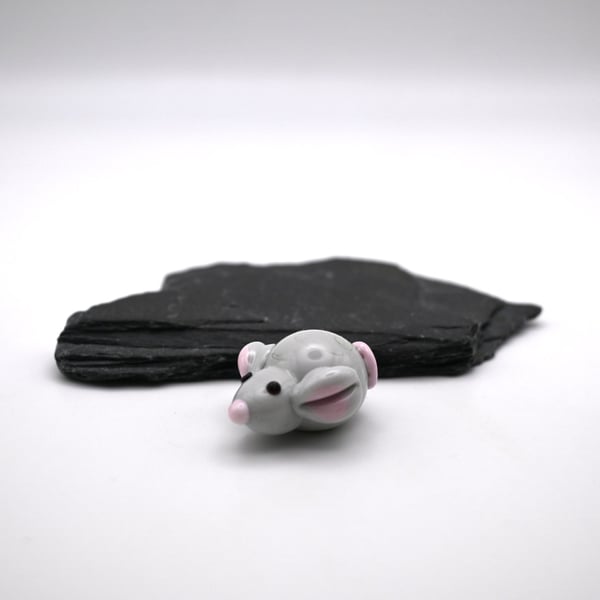 small glass mouse figure