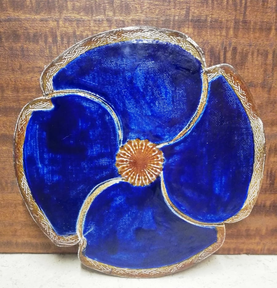 Beautiful poppy-shaped ceramic trivets