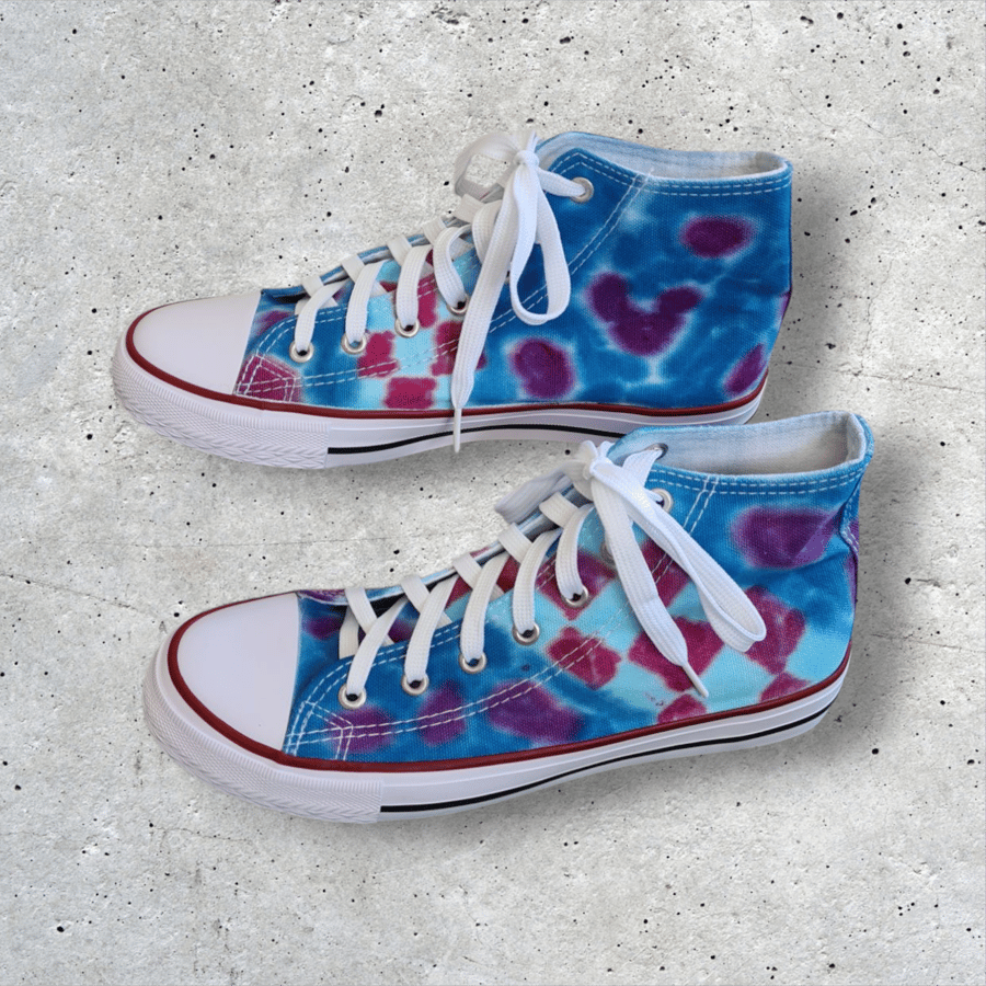 Blue tie dyed high tops size 41