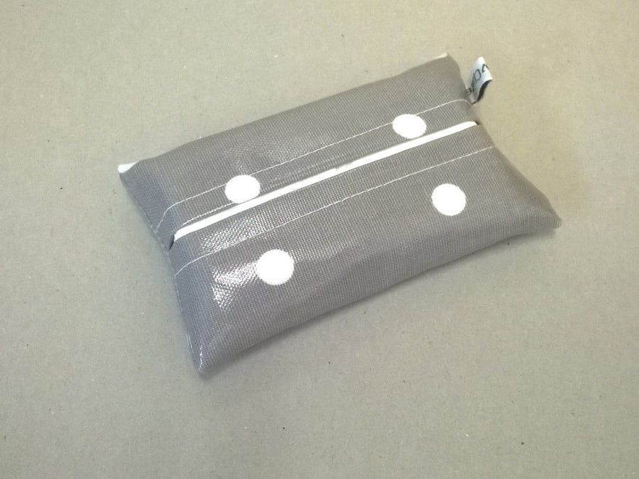 Tissue holder, Grey Oilcloth with white spots, handbag size, tissues included
