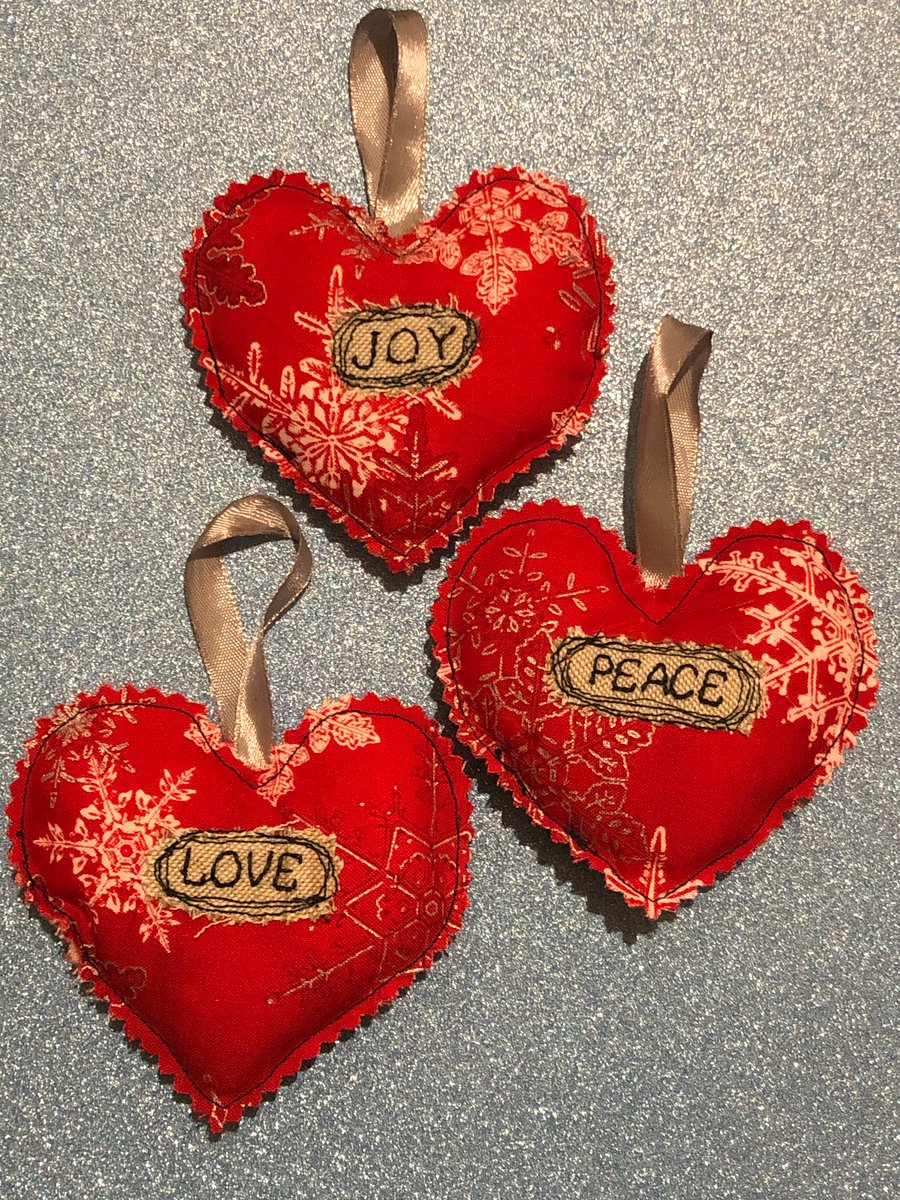 Timeless Classic Love Peace and Joy Christmas Hanging Heart Baubles 
