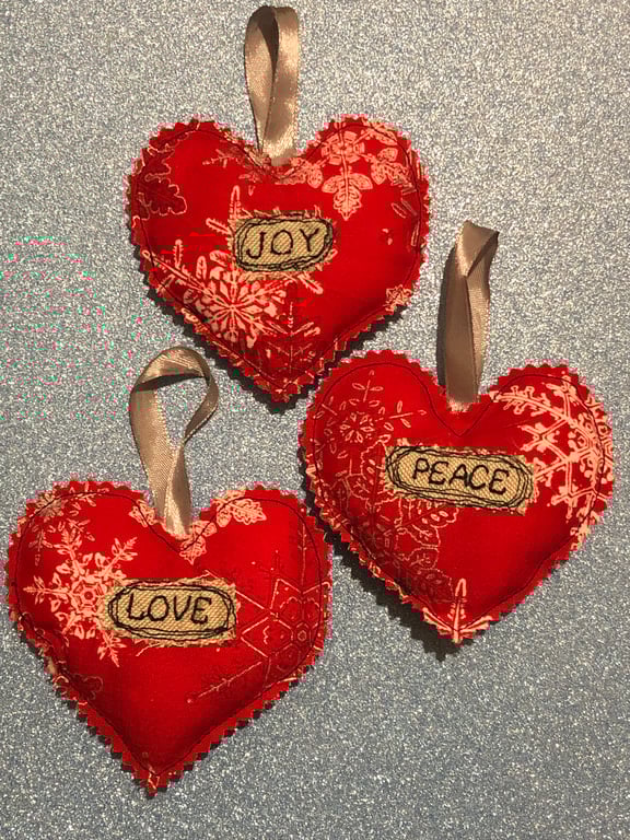 Timeless Classic Love Peace and Joy Christmas Hanging Heart Baubles 