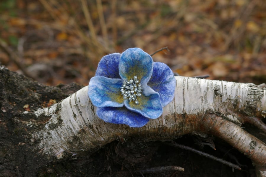 Handmade Felted Wool Flower Brooch – Blue Floral Design