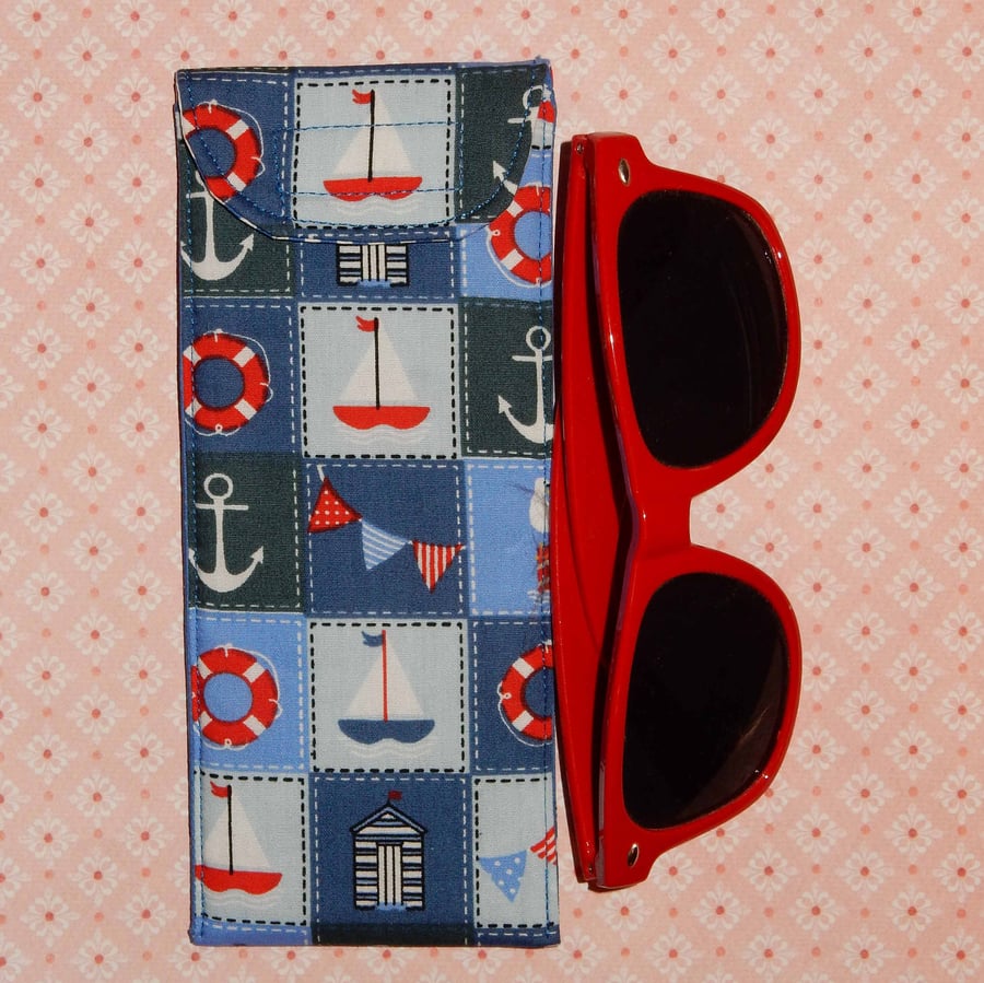 Glasses case - nautical boats bunting