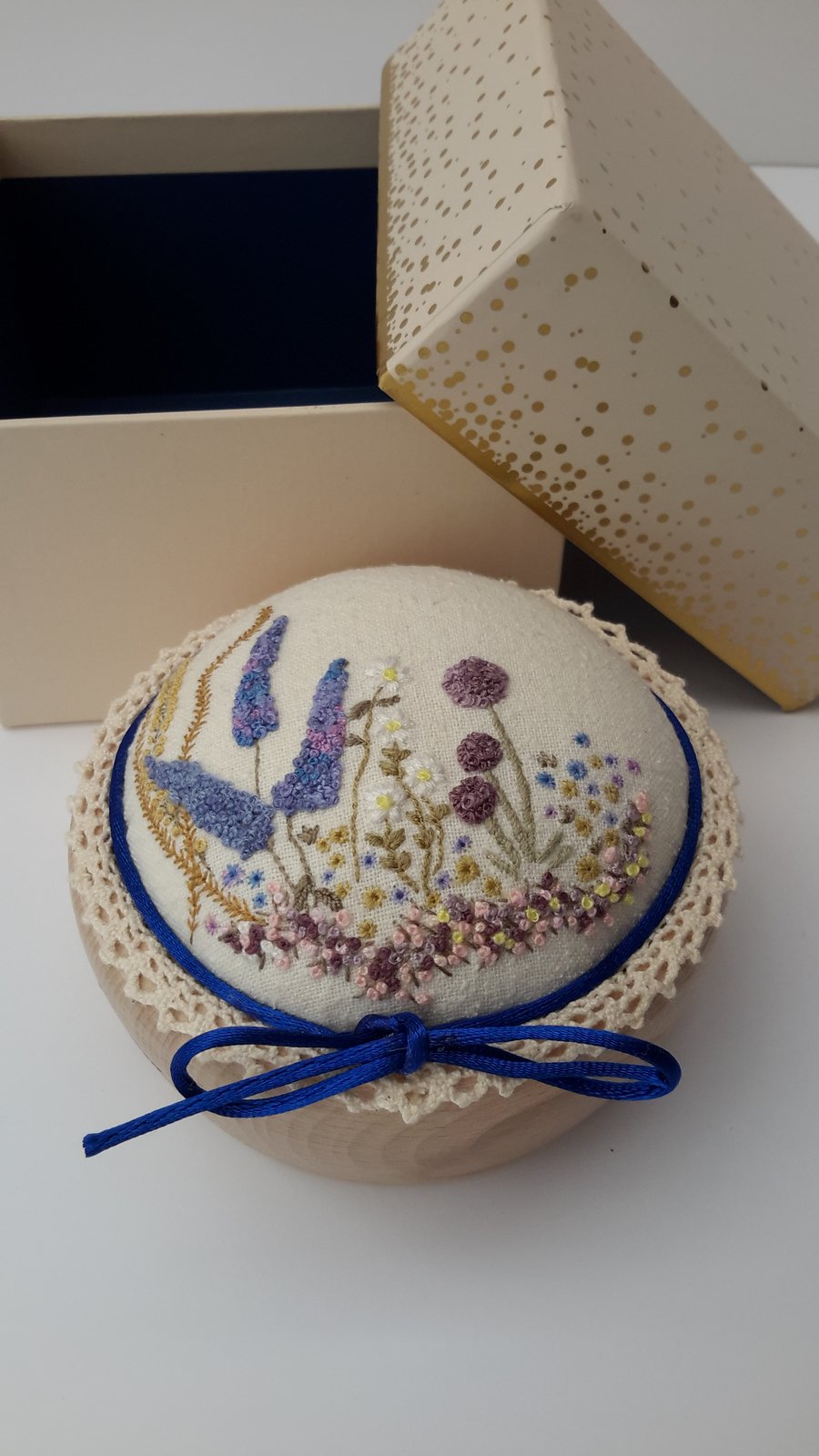 Boxed Pin Cushion, Hand Embroidery Design, Hand Embroidered Pincushion Gift