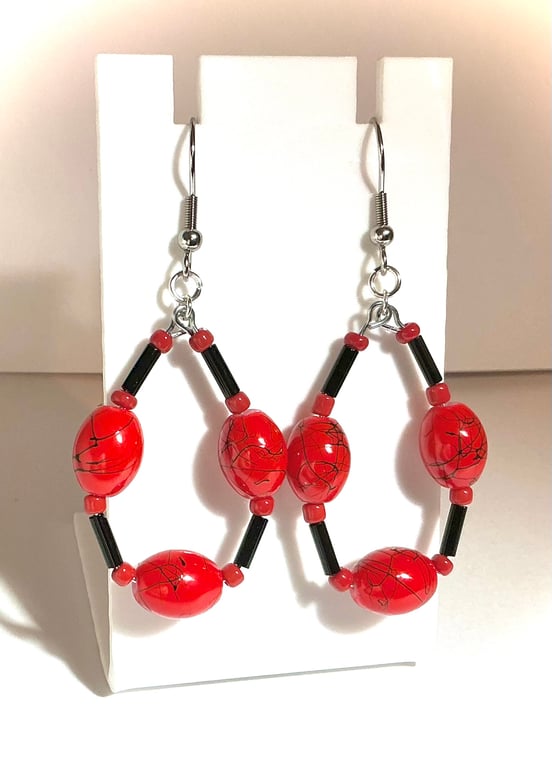 Red & Black Oval Bead Hoop Earrings
