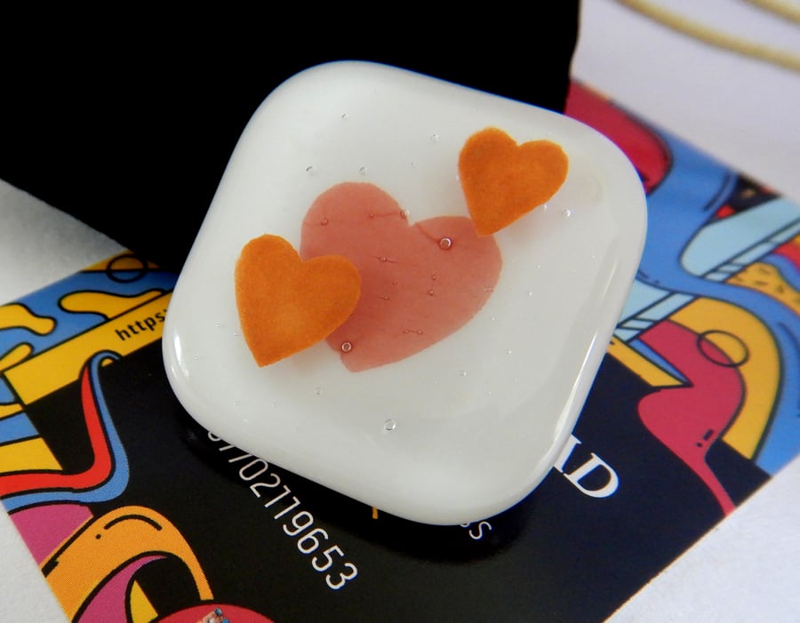 HANDMADE FUSED DICHROIC GLASS 'HEART' BROOCH.