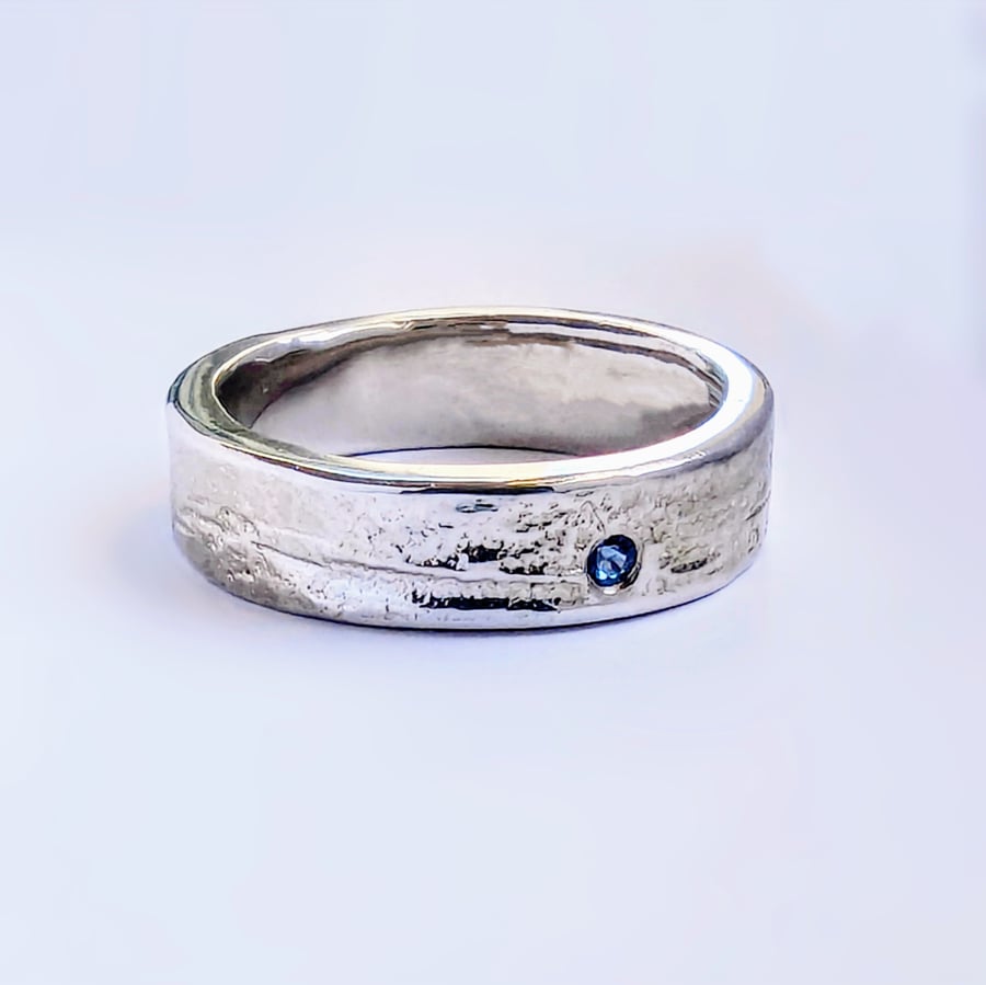 Solid 9 Carat White Gold HALLMARKED Band