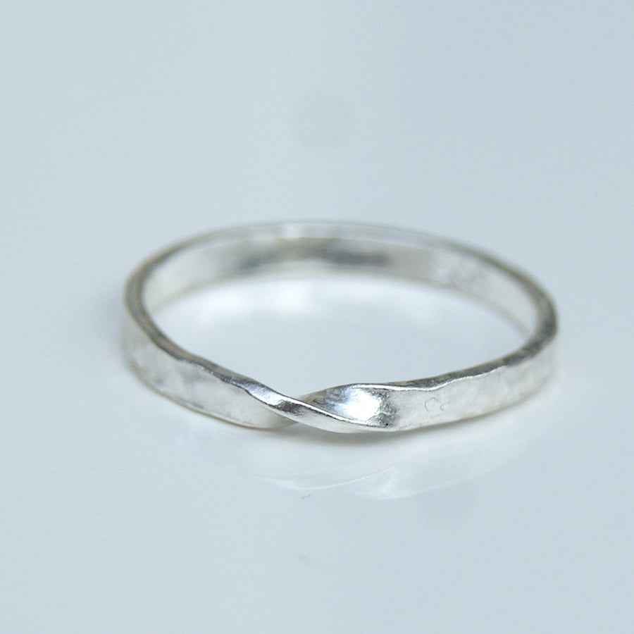 Love Knot Ring, Sterling Silver Eternity Ring, Hammered Mobius Ring, 