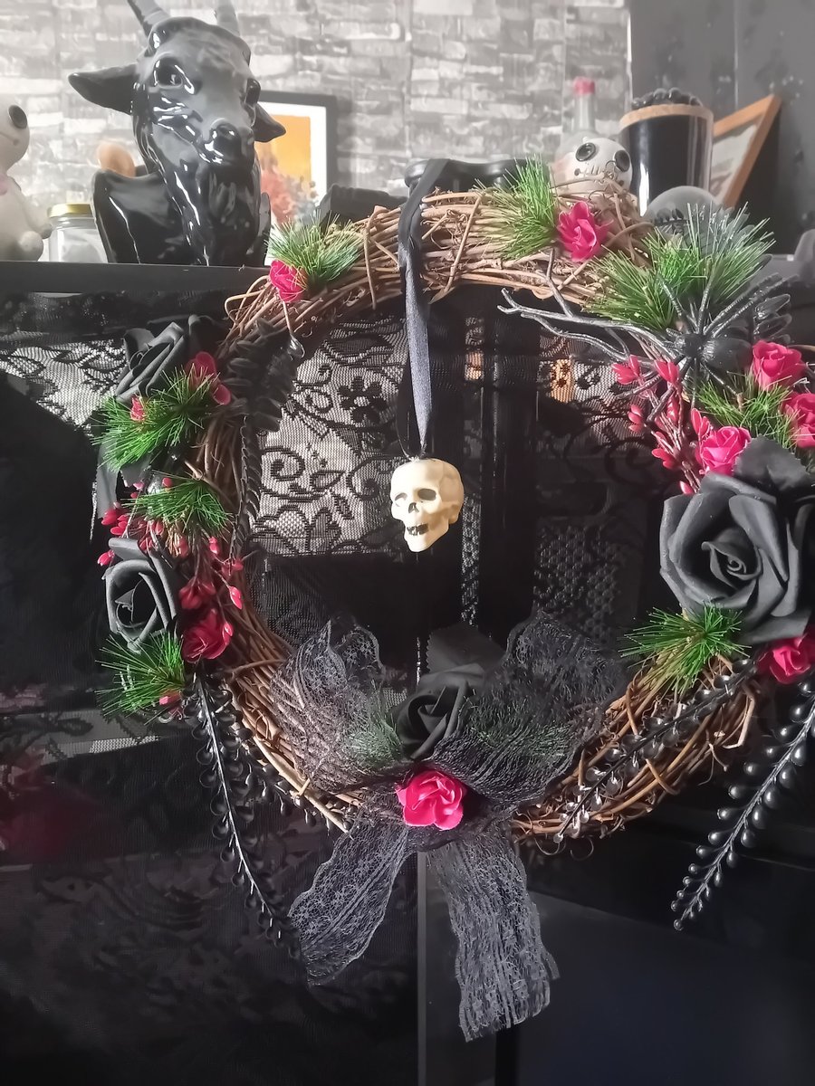 Halloween theme wreath