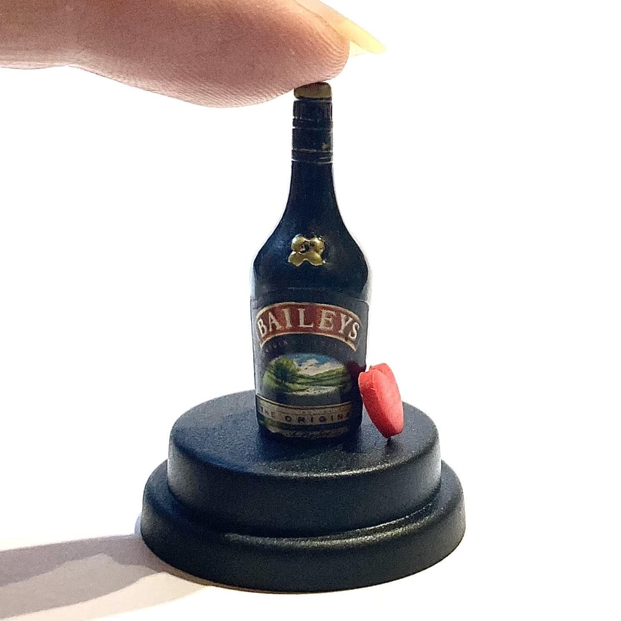 Pet Irish Whiskey liquor, Irish cream liquor