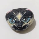 Hand-Painted Pebble – Siamese Cat Portrait with Blue Eyes