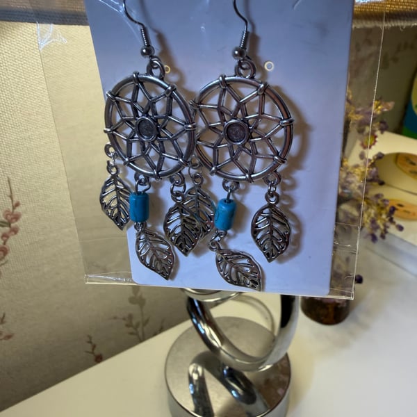 Dangly fashion earrings