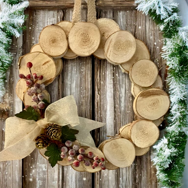 Rustic Log Slice Christmas Wreath Wall Decoration 