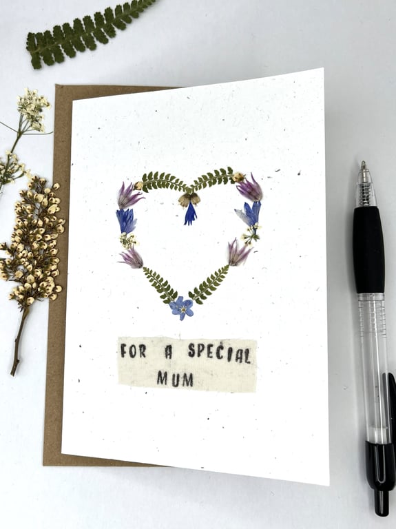 Handmade Pressed Flower Heart, Mother's Day, Birthday Card 
