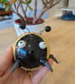 Ceramic bee - Rochelle 