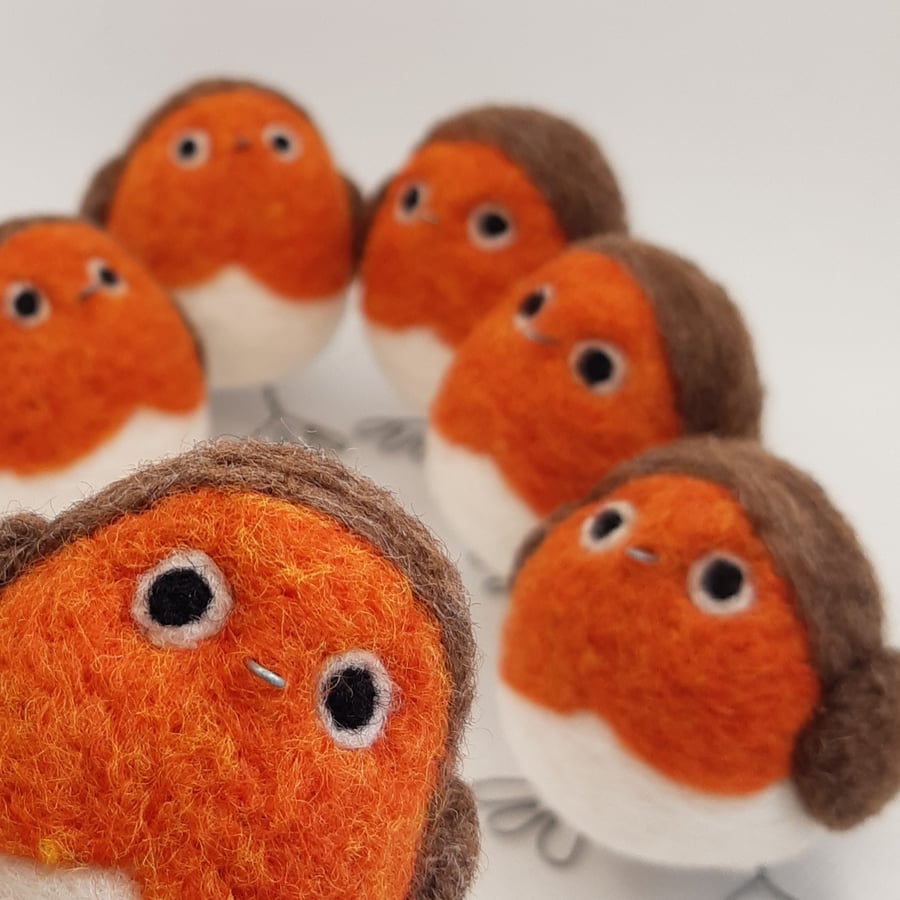 Round Robin - needle felted robin ornament