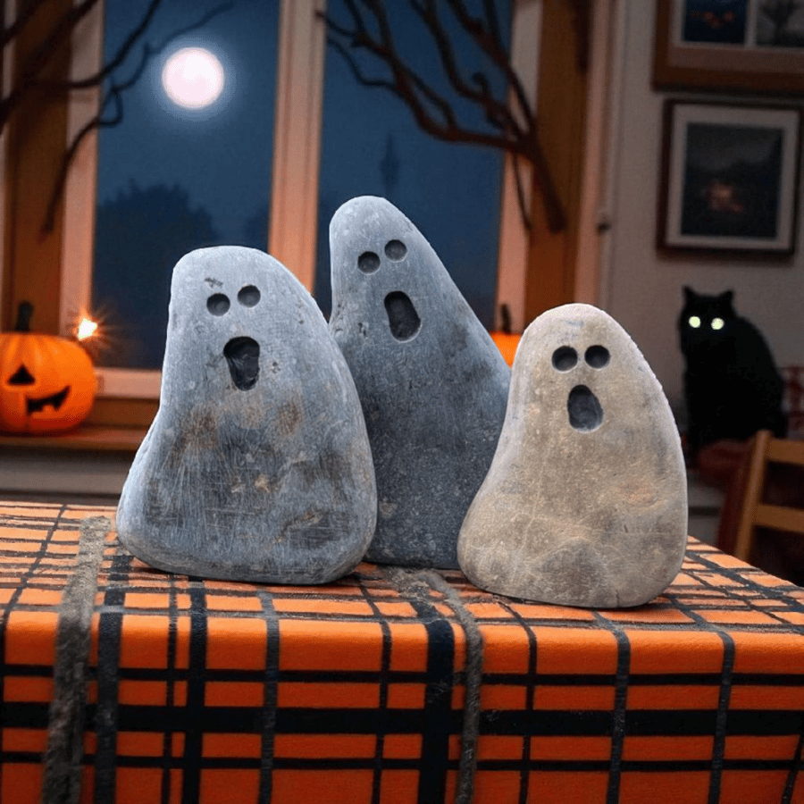 Ghost Pebbles, Halloween decoration. Handmade 