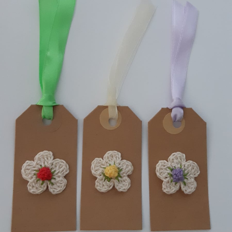 3x Handmade gift tags - Crochet Flowers