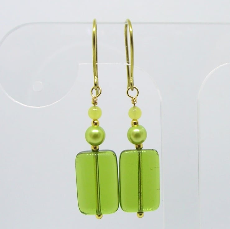 Earrings vintage green glass pearl yellow jade ... - Folksy