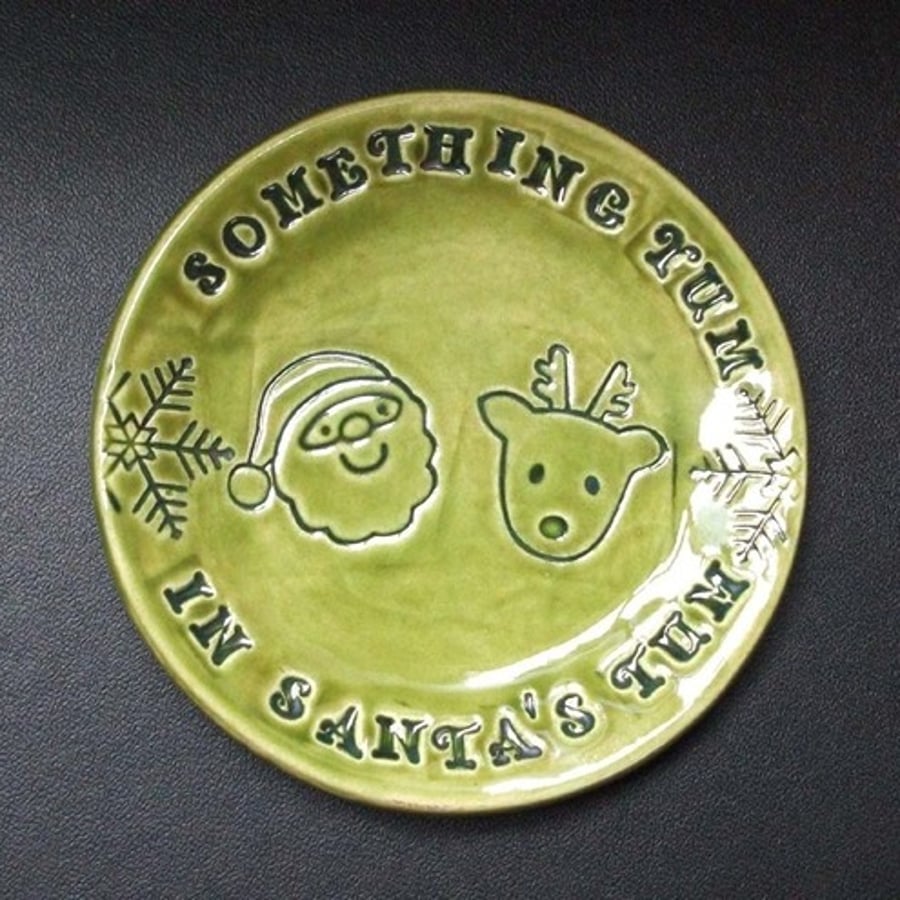 Individual mince pie plate for Santa green