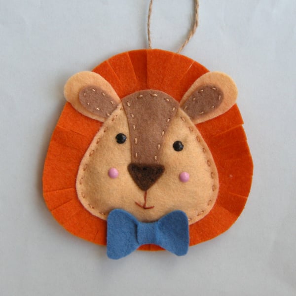 Sewing Kit Larry the lion felt decoration