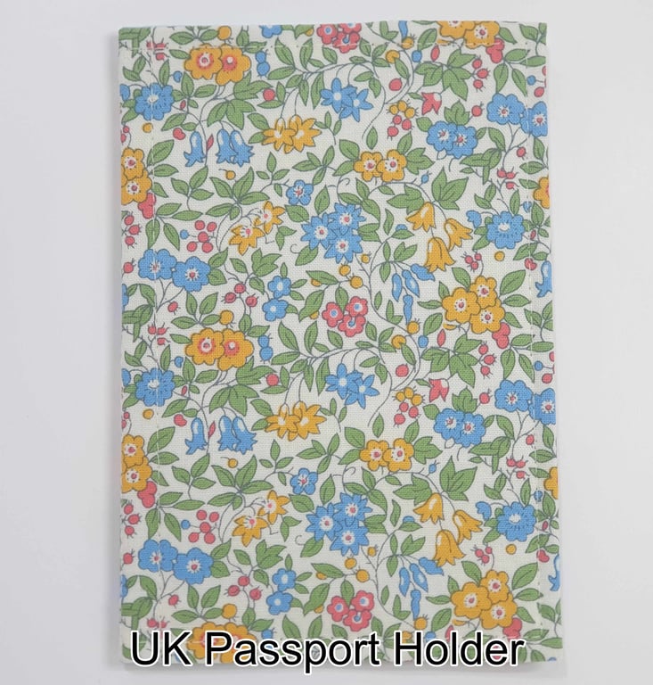 Liberty of London Fabric UK Passport Holder – 005