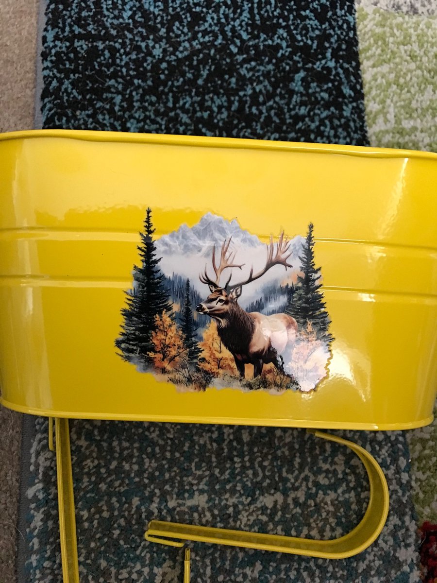 Yellow fence planter with beautiful stag motif