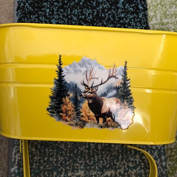 Yellow fence planter with beautiful stag motif
