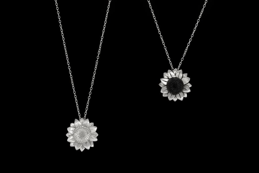 Sunflower Necklace - Wilde Flower. Silver sunflower pendant necklace. Friendship
