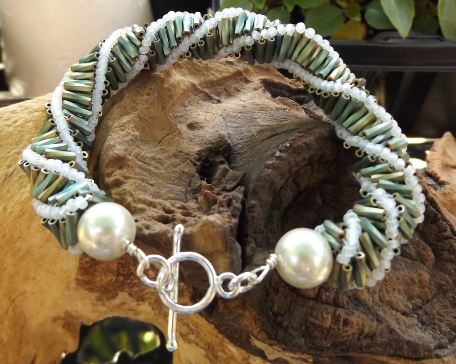 Bugle twist seeded beaded bracelet 